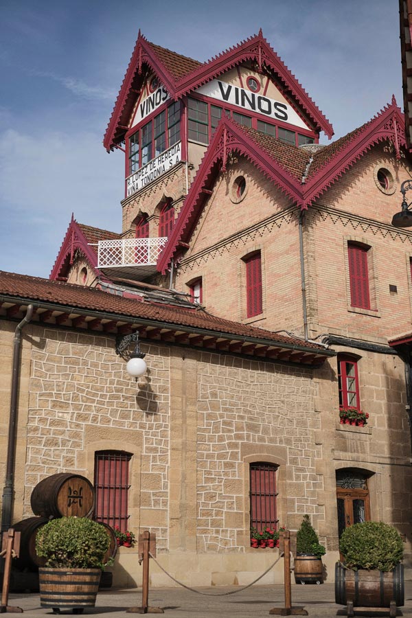 cvne vinos building